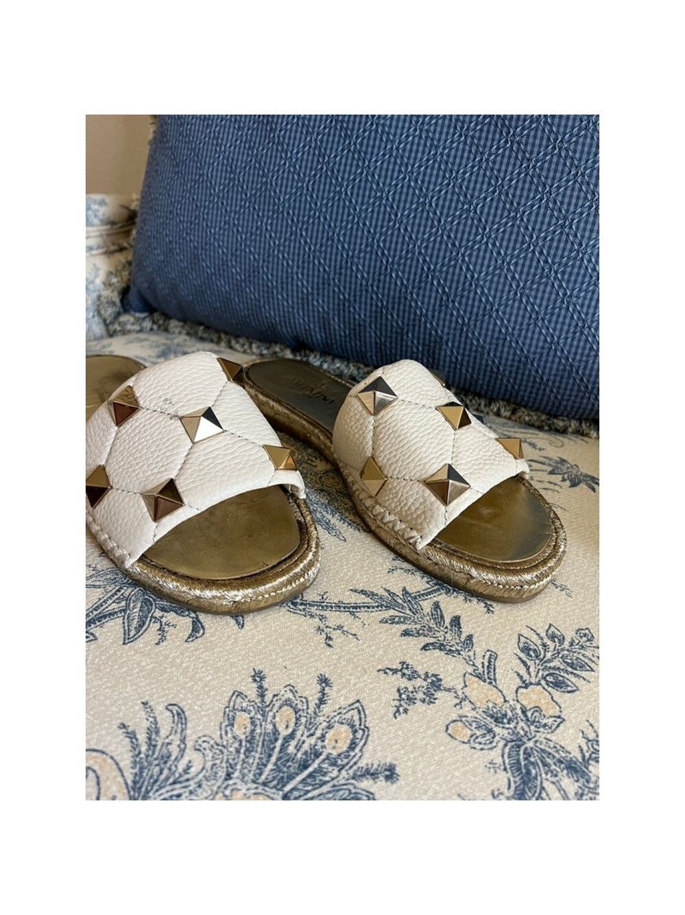 Women's Valentino Garavani Rockstud White Gold Espadrille Slides US 8.5 - Picture 2 of 6